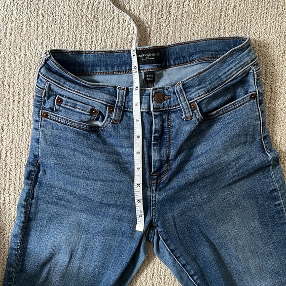 Banana Republic Sculpt Skinny Denim | Size 4 - Picture 7 of 7